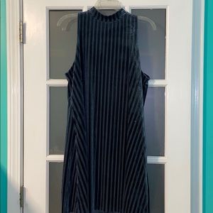 Mock Neck Sleeveless Velvet Shift Dress